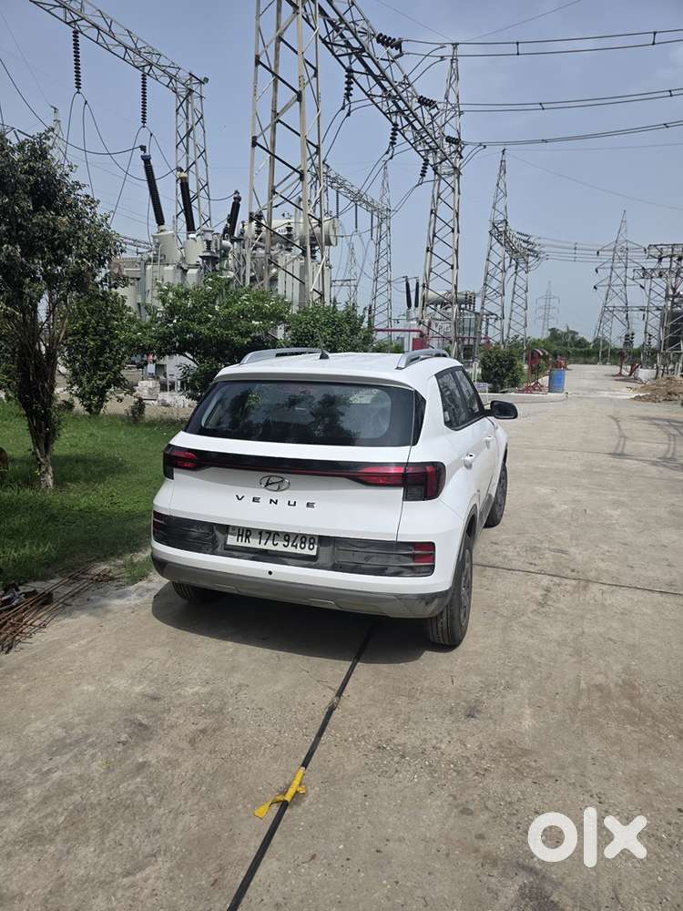 Hyundai Venue Se Petrol 2025
