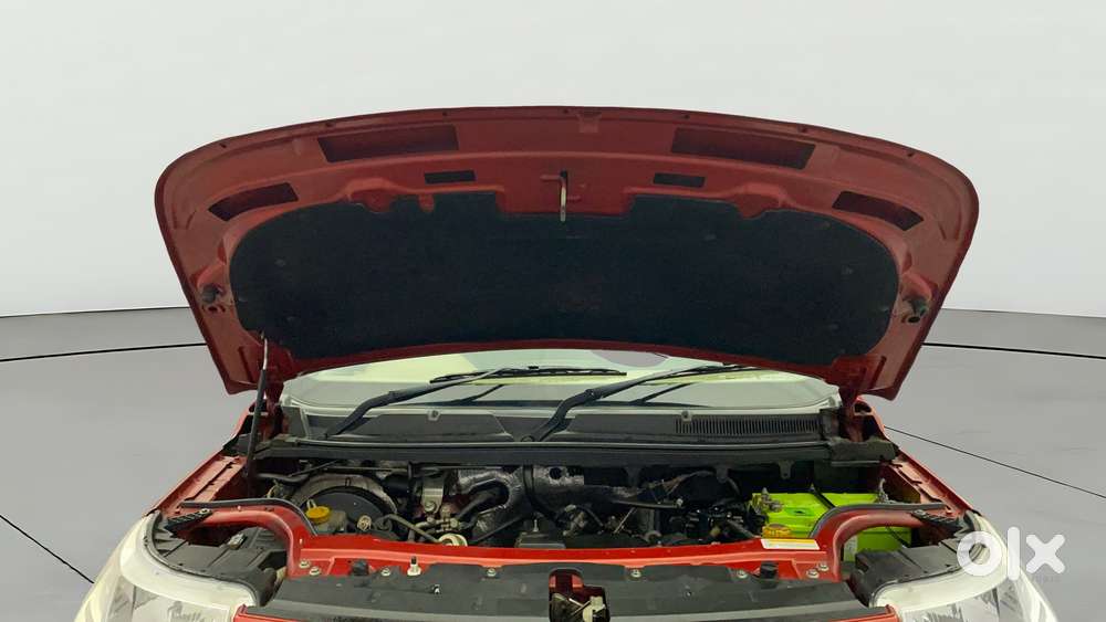 Mahindra Tuv 300 T8 Amt, 2016, Diesel