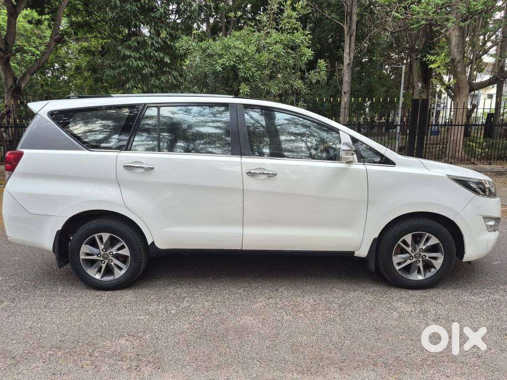 Toyota Innova Crysta 2.8 Gx At 7 Str, 2016, Diesel