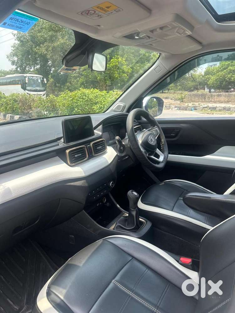 Tata Punch Accomplished Dazzle Sunroof Cng, 2024, Petrol