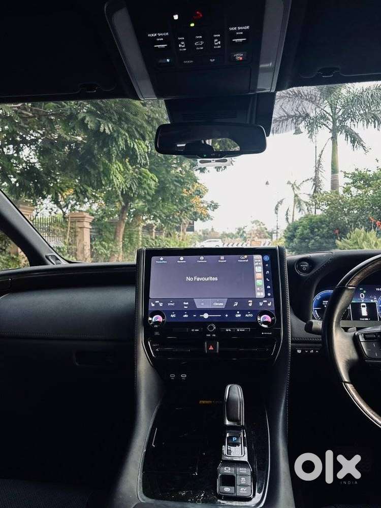 Toyota Vellfire Vip – Executive Lounge, 2025, Petrol