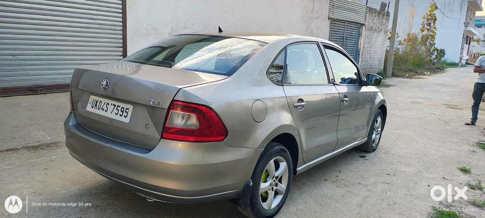 Skoda Rapid Car 2015