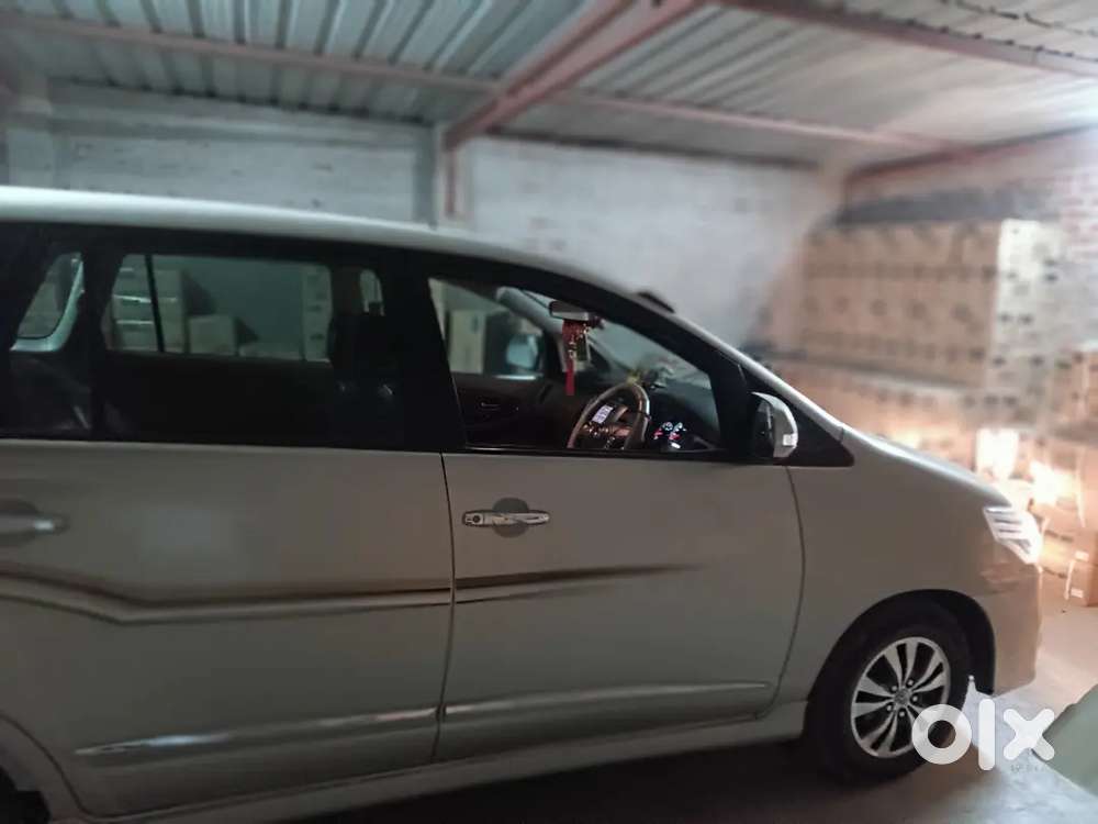 Toyota Innova 2015 Diesel Well Maintained