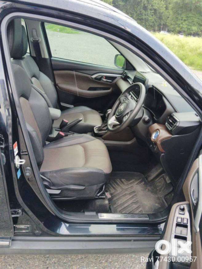 Toyota Urban Cruiser Hyryder 1.5 V Hybrid, 2024, Petrol