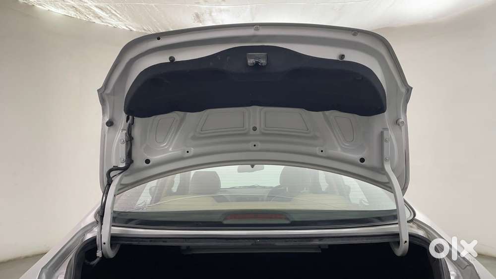 Hyundai Verna 1.6 Sx (o) Vtvt, 2016, Petrol