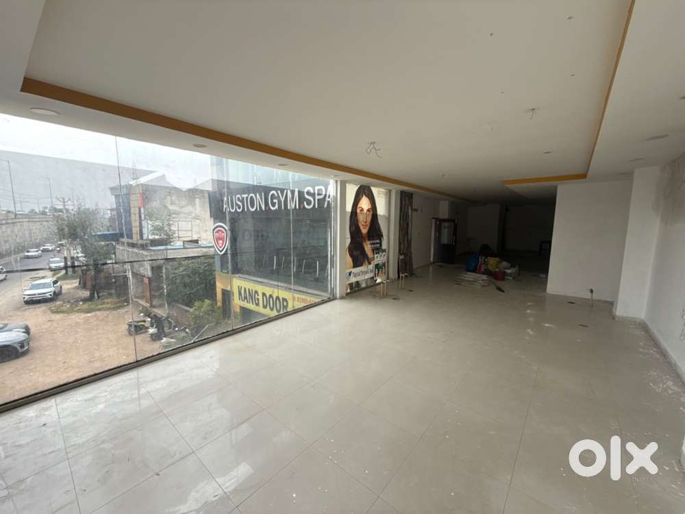 showroom for rent 1st floor