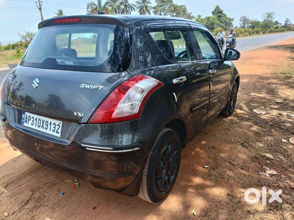 Maruti Suzuki Swift Vxi, 2017, Petrol