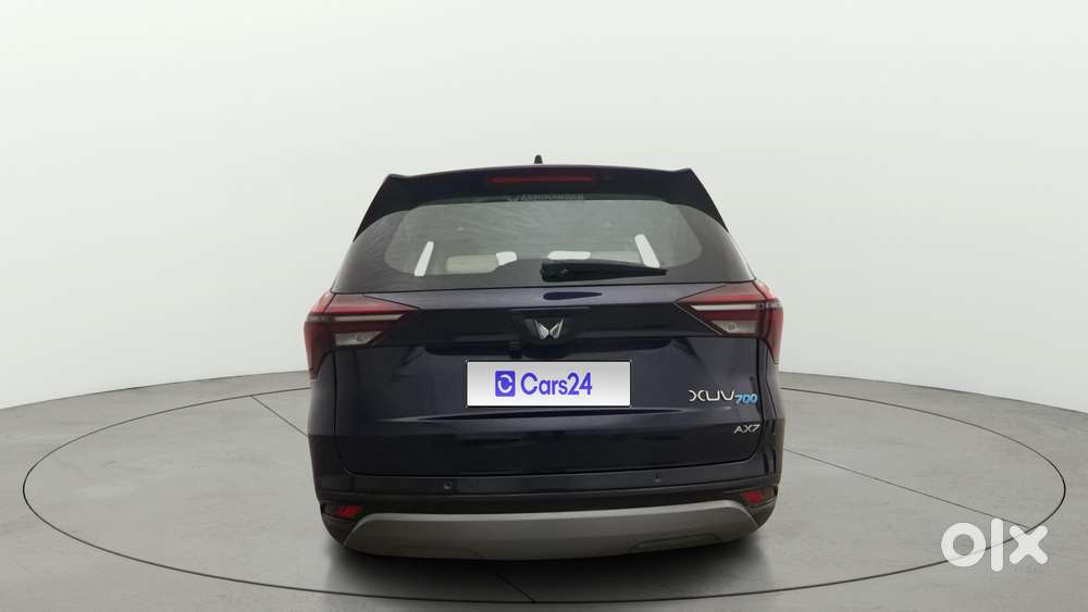 Mahindra Xuv700 2.0 Ax 7 Petrol Mt Str, 2023, Petrol