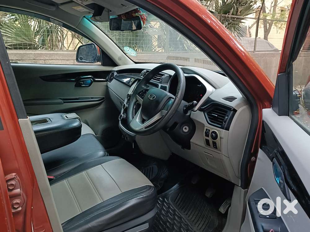 Mahindra Kuv100 Nxt 1.2 K8 Petrol 6 Str Dual Tone, 2017, Petrol