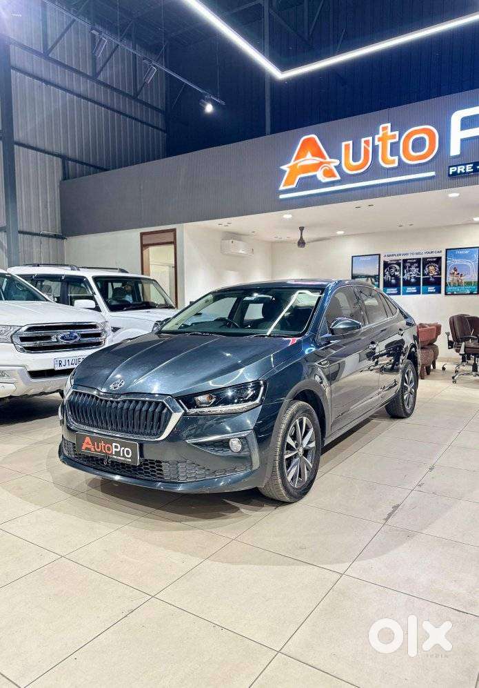 Skoda Slavia Style 1.0l Tsi Mt, 2023, Petrol