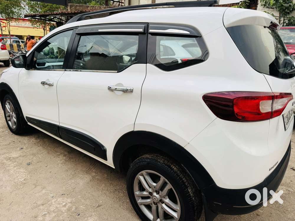 Renault Triber Rxz, 2022, Petrol