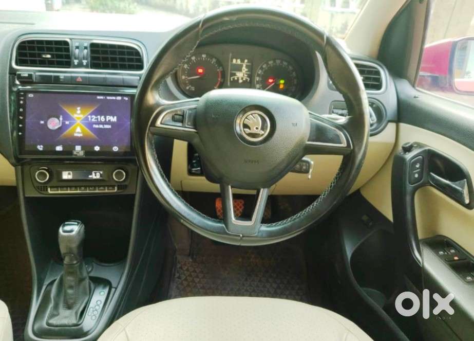 Skoda Rapid 1.6 Mpi At Style, 2017, Petrol