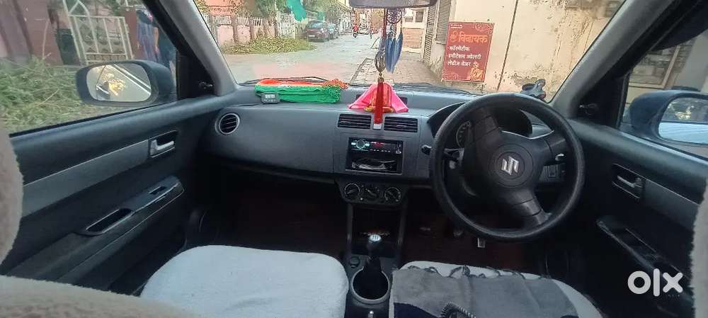 Sell Swift 2006 Petrol All Pepar Clear Nd Servicing Done  Family Car