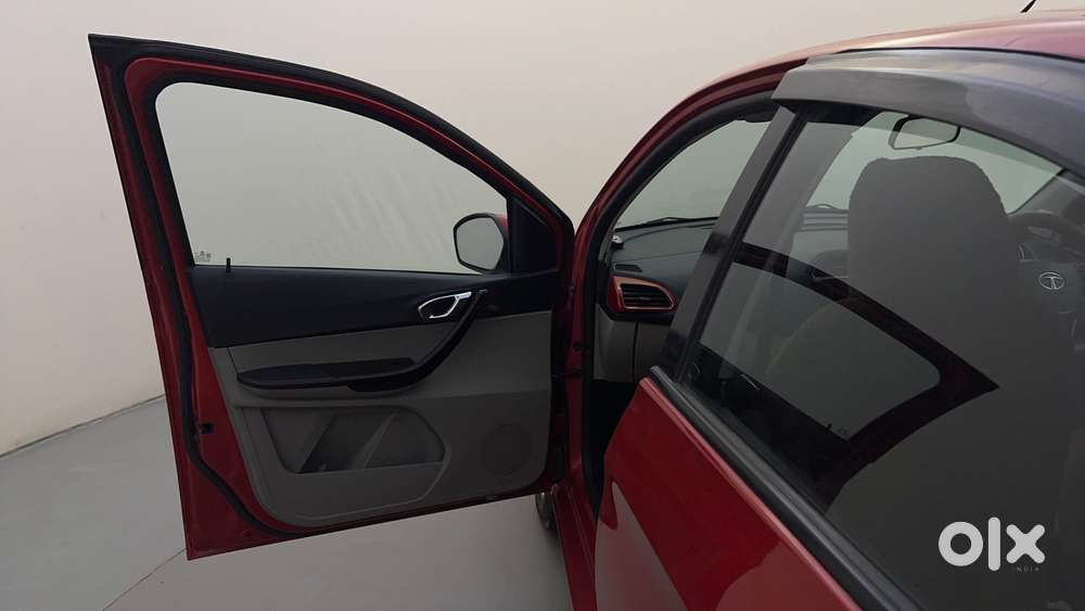 Tata Tiago Xza, 2018, Petrol