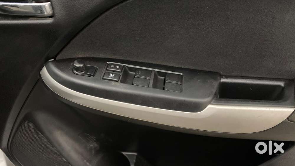 Maruti Suzuki Baleno 1.2 Cvt Zeta, 2016, Petrol