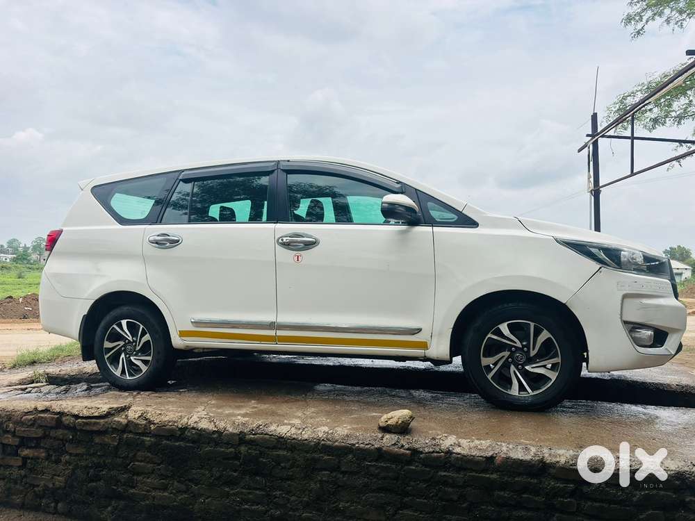 Toyota Innova Crysta 2018