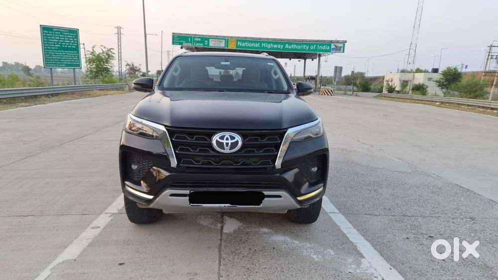 2023 Toyota Fortuner Diesel 4x2 At