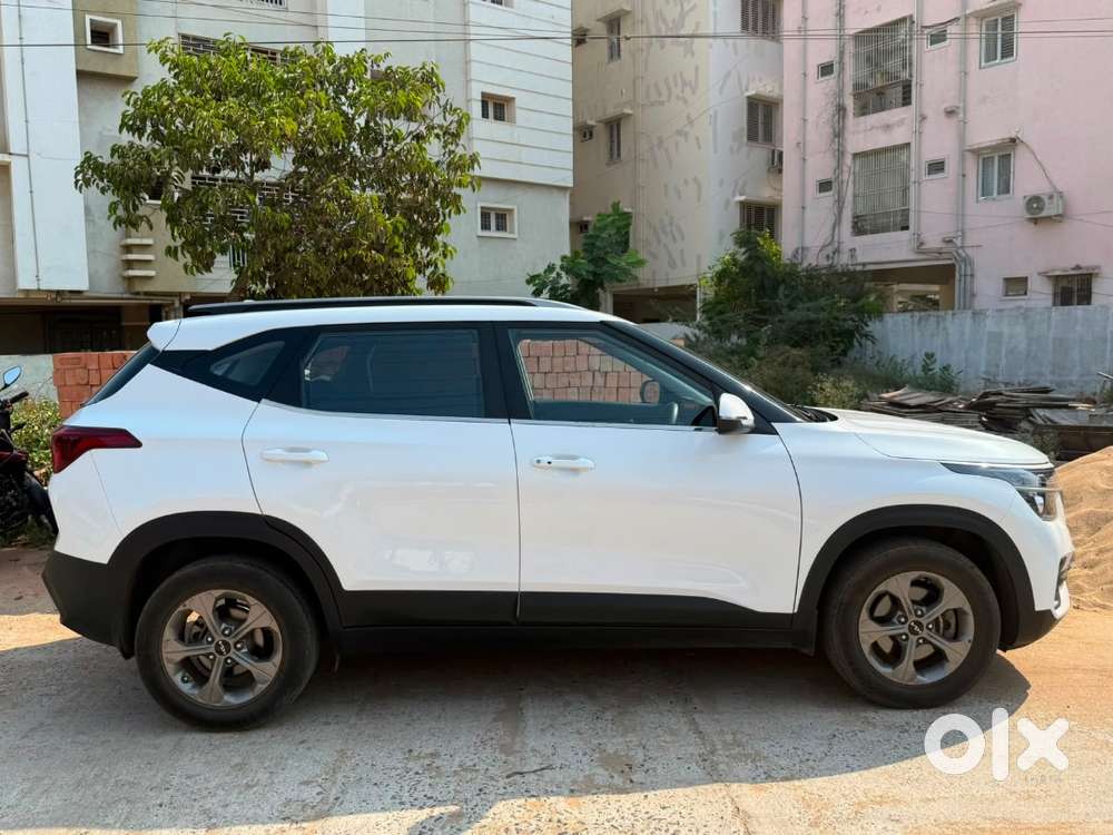 Kia Seltos 2022 Diesel White - Brand New Tyres, Well Maintained