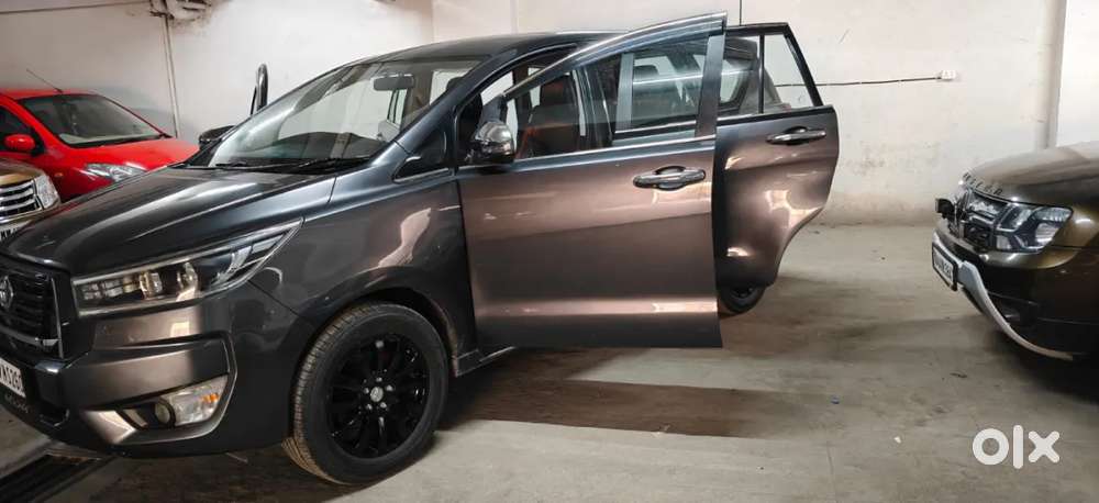 Toyota Innova Crysta [2020-ongoing] 2.4 Vx 7 Str, 2016, Diesel