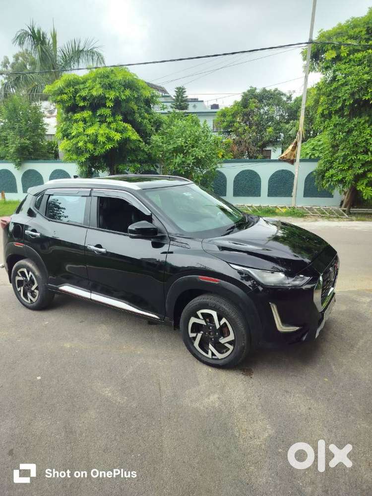 Nissan Magnite 1.0 Xv Premium, 2023, Petrol