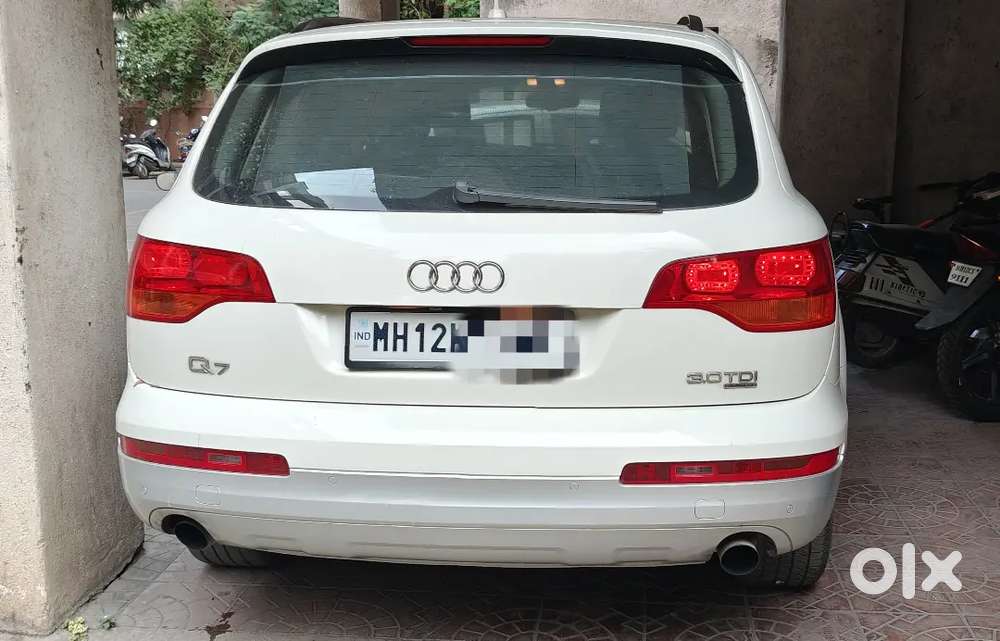Audi Q7 (mint Condition)