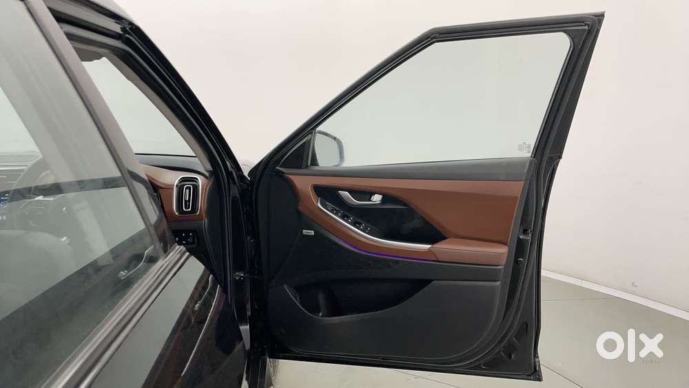 Hyundai Alcazar 1.5 Tdct Signature (o) 7s Petrol, 2023, Petrol