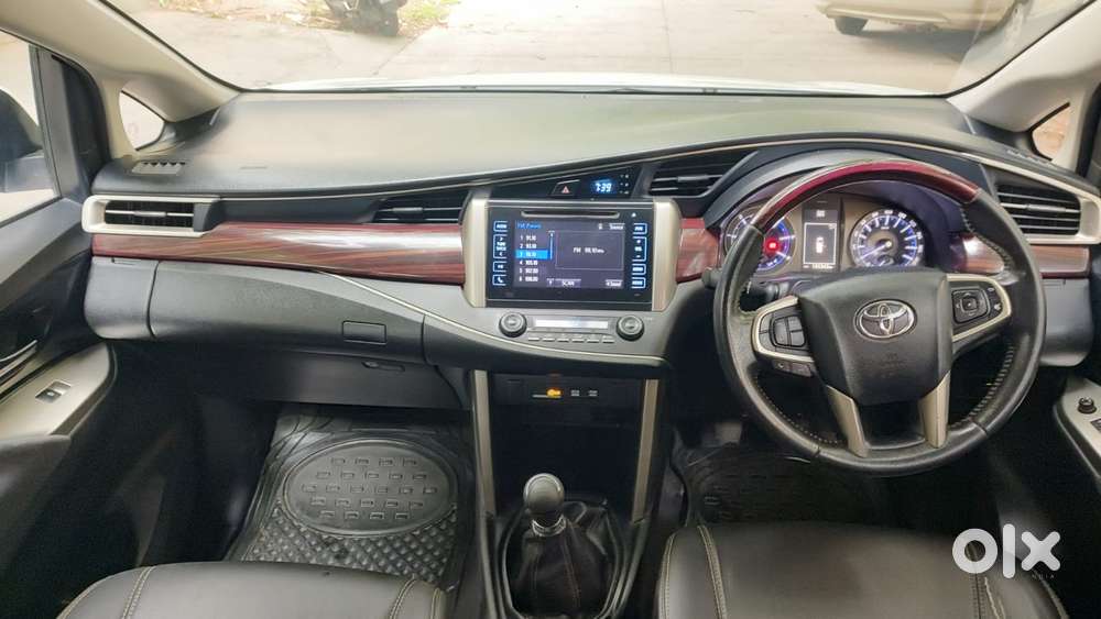 Toyota Innova Crysta 2.4 V 8 Str, 2017, Diesel