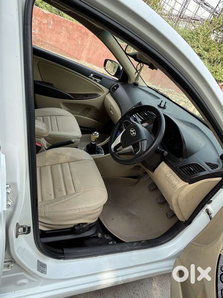 Hyundai Verna Transform 1.6 Sx Vtvt, 2013, Petrol