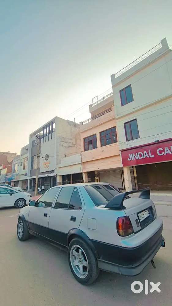 Maruti Suzuki Esteem 2006