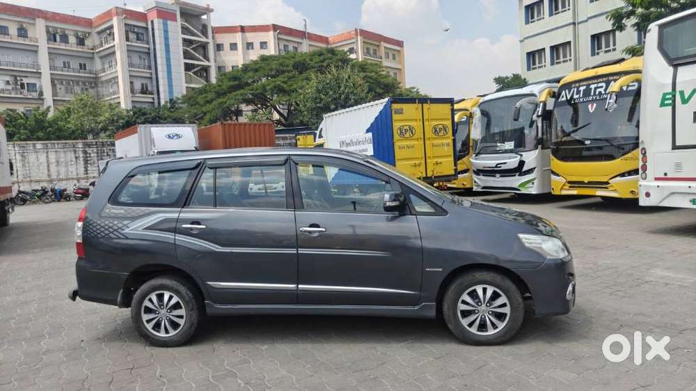 Toyota Innova 2.5 Vx 8 Str Bs-iii, 2015, Diesel