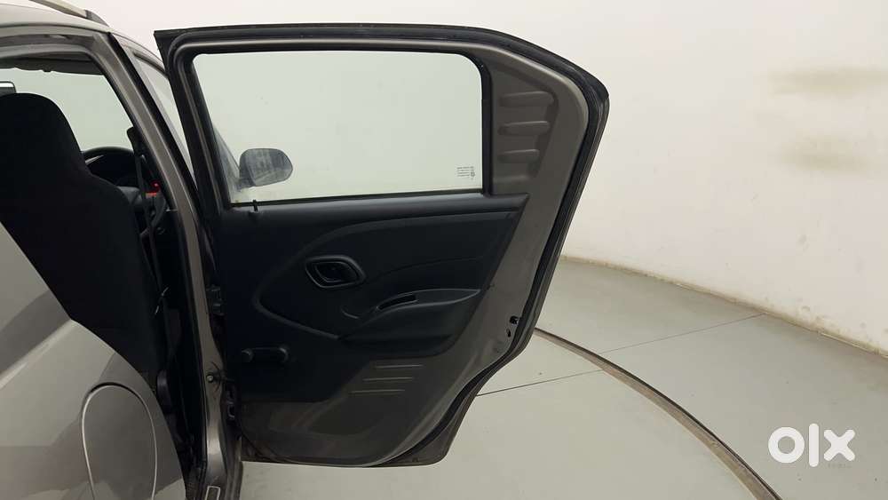 Datsun Redigo T Option, 2017, Petrol