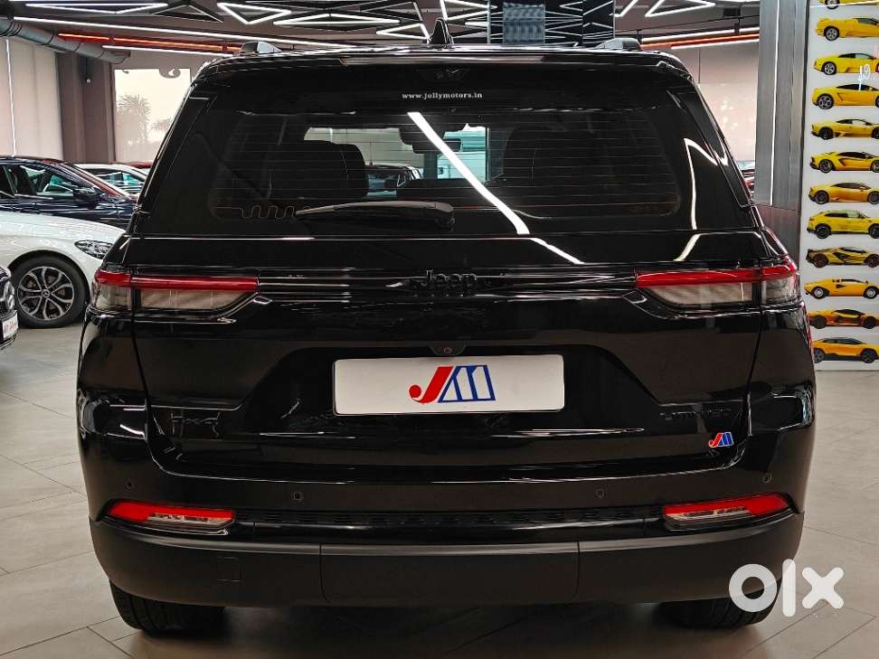 Jeep Grand Cherokee Limited (o) 4x4 At, 2023, Petrol