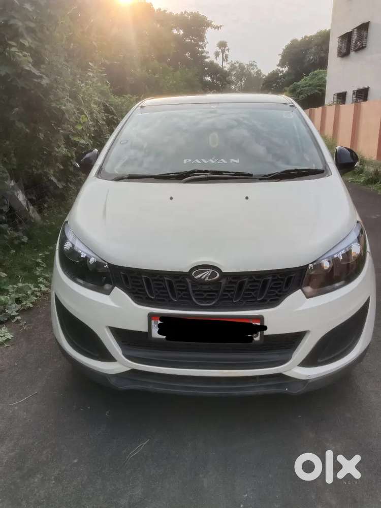 Mahindra Marazzo Diesel 2018 షోరూం Track