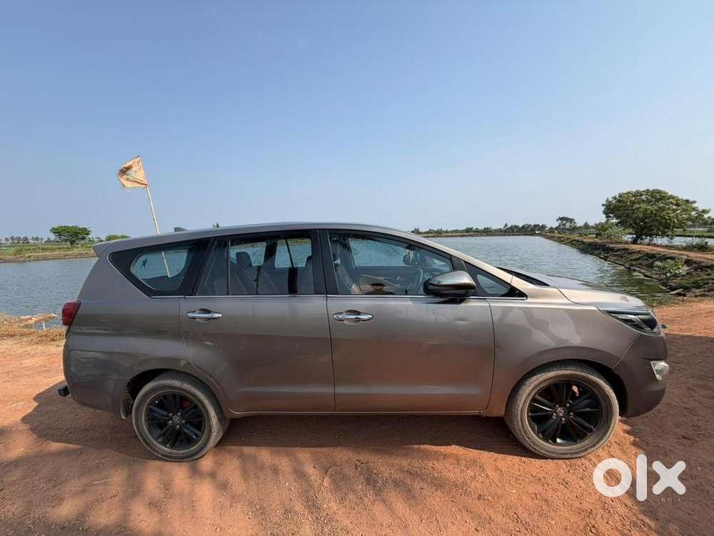 Toyota Innova Crysta 2018 Diesel Well Maintained