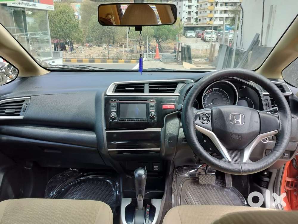 Honda Jazz V Cvt, 2015, Petrol