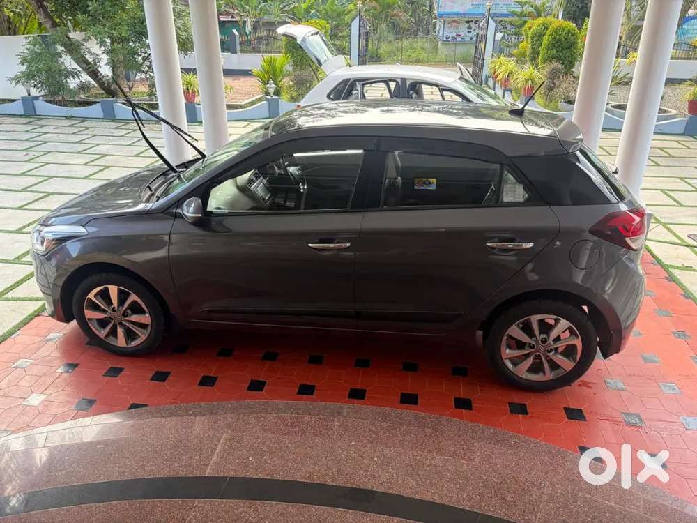 2016 Model Hyundai I20 Asta (o) Single Owner 39,000km Company Service