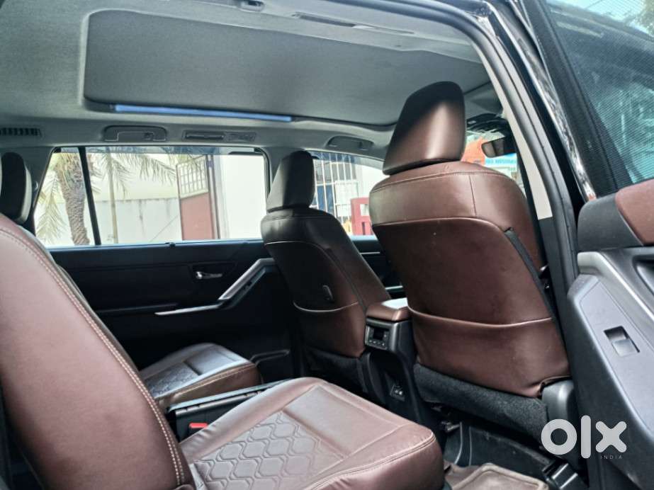 Toyota Innova Hycross 2.0 Zx Hybrid 7 Str, 2025, Petrol