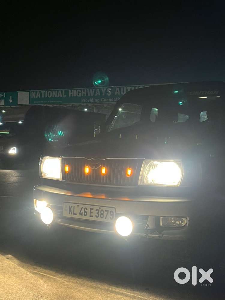 Toyota Qualis 2003 Diesel Well Maintained