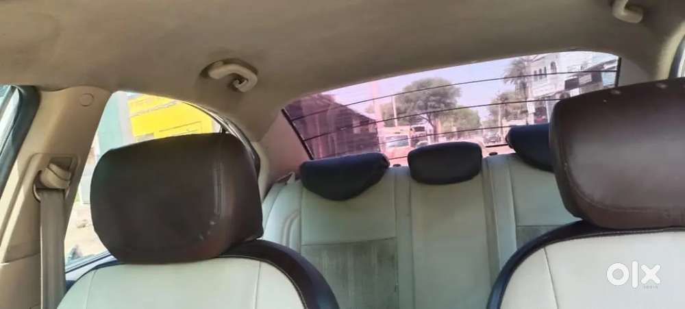 Well Maintain Car Ac Chilled Music System Okay 70% Tire 25 Mileage