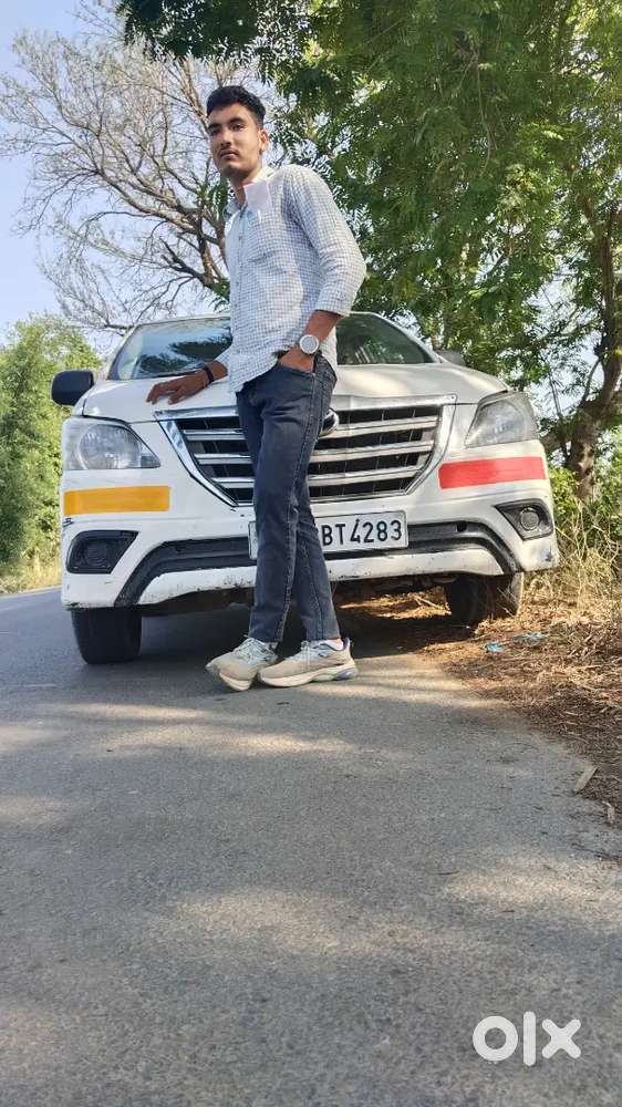 Toyota Innova 2013 Diesel 220000 Km Driven