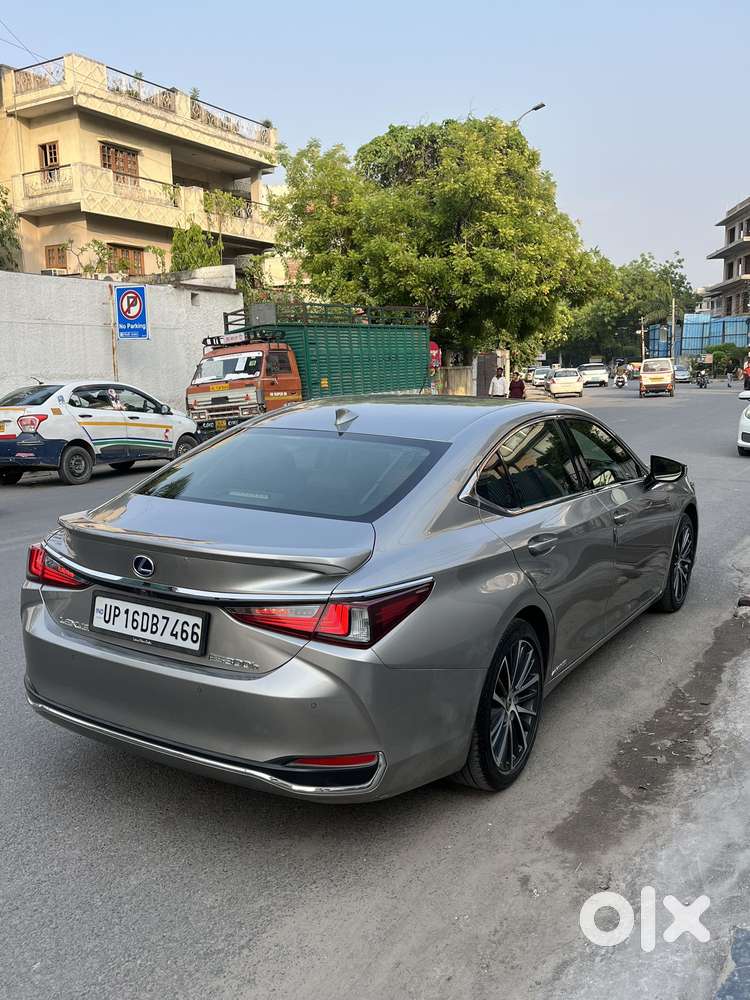 Lexus Es 300h Luxury, 2022, Petrol