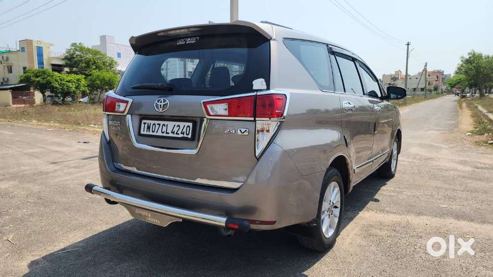 Toyota Innova Crysta 2.4 V 8 Str, 2017, Diesel