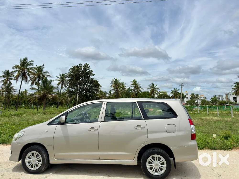 Toyota Innova 1st Owner 2012
