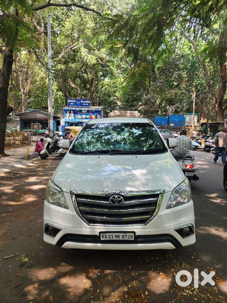 Toyota Innova 2.5 Zx 7 Str Bs-iv, 2014, Diesel