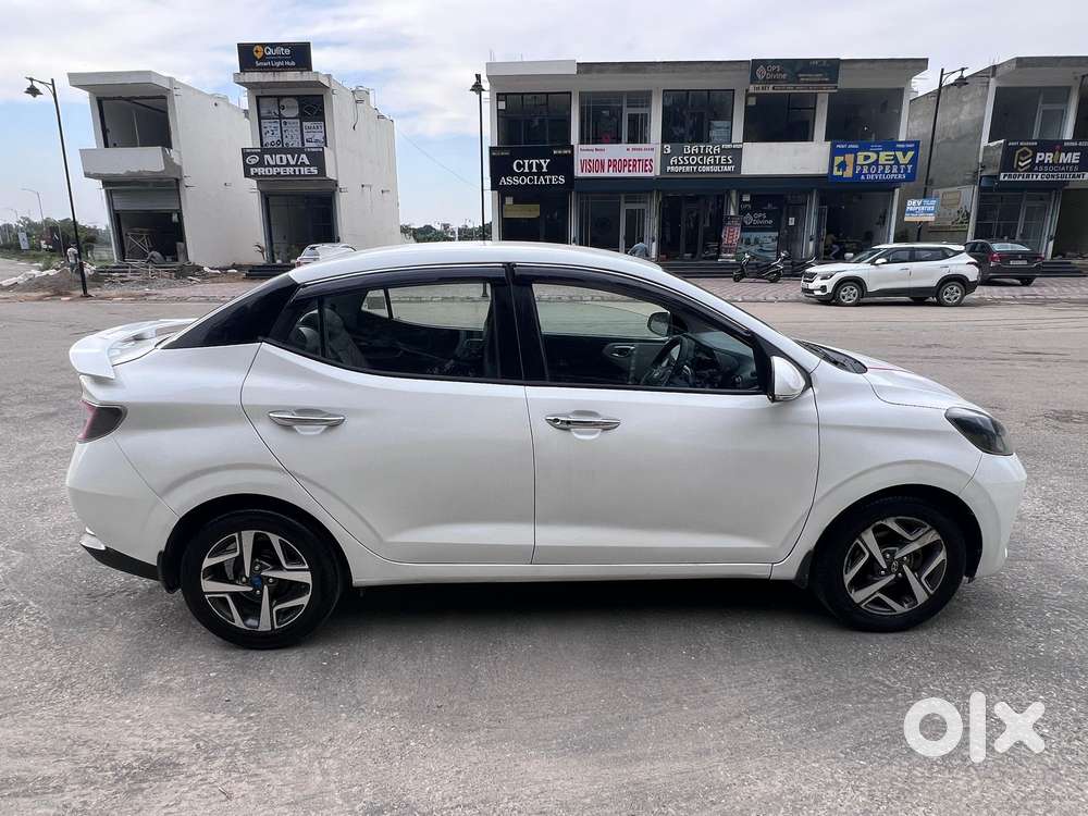 Hyundai Aura 1.0 Sx Plus Petrol, 2023, Cng & Hybrids