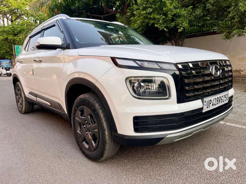 Hyundai Venue 1.2 S (o), 2024, Petrol