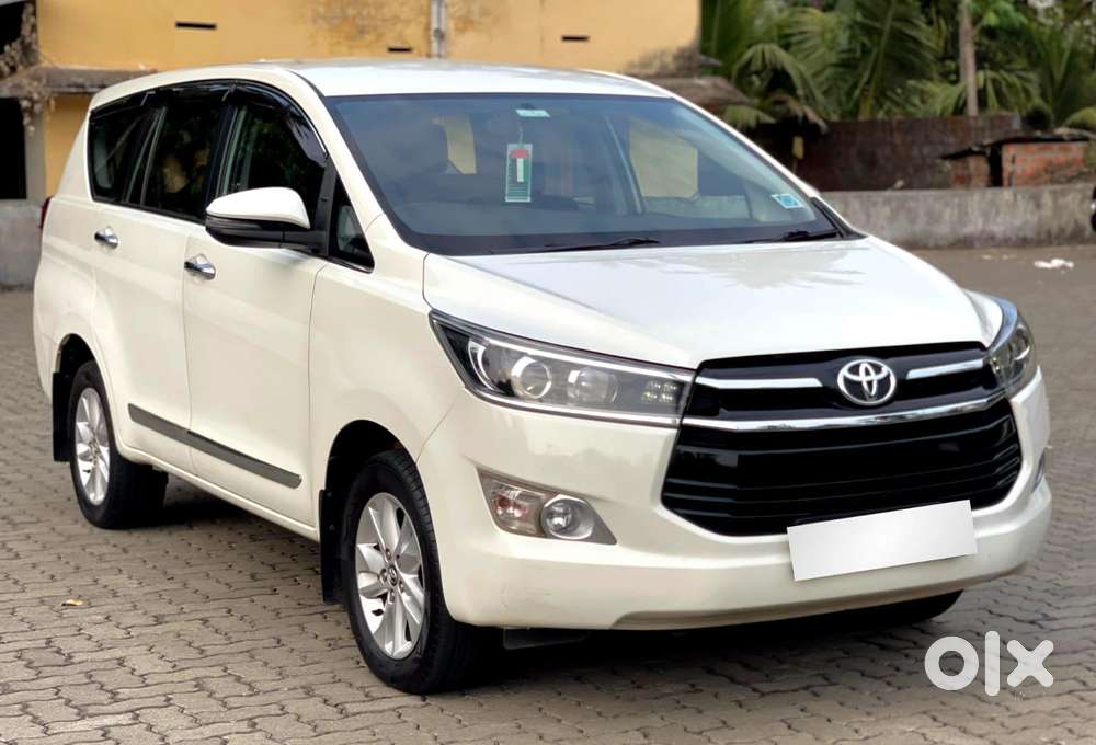 Toyota Innova Crysta 2.4 V, 2017