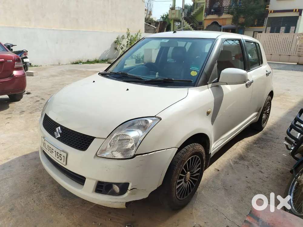 Maruti Suzuki Swift 2010 Petrol