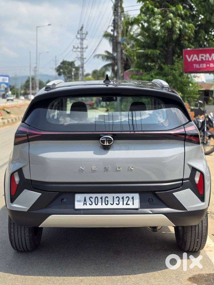 Tata Nexon Creative Plus 1.2 Revotron Petrol 6 Mt Dt, 2025, Petrol