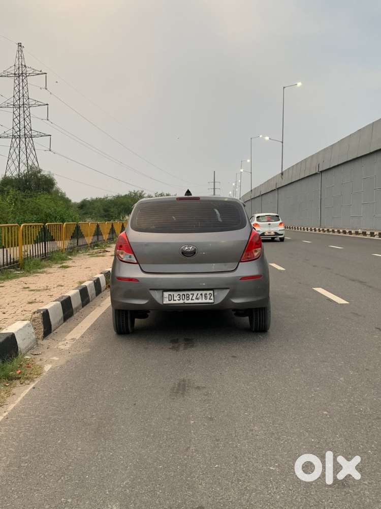 Hyundai I20 2013 83000 Km Driven  All Original New Tire Pure Petrol